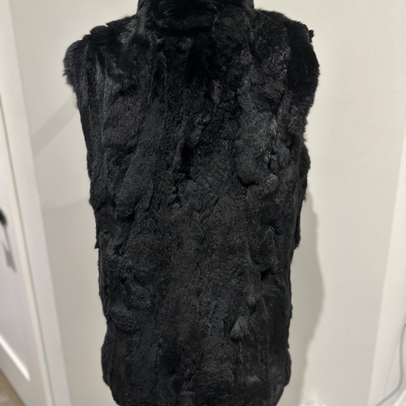Adrienne Landau Rabbit Fur Vest - Picture 2 of 3